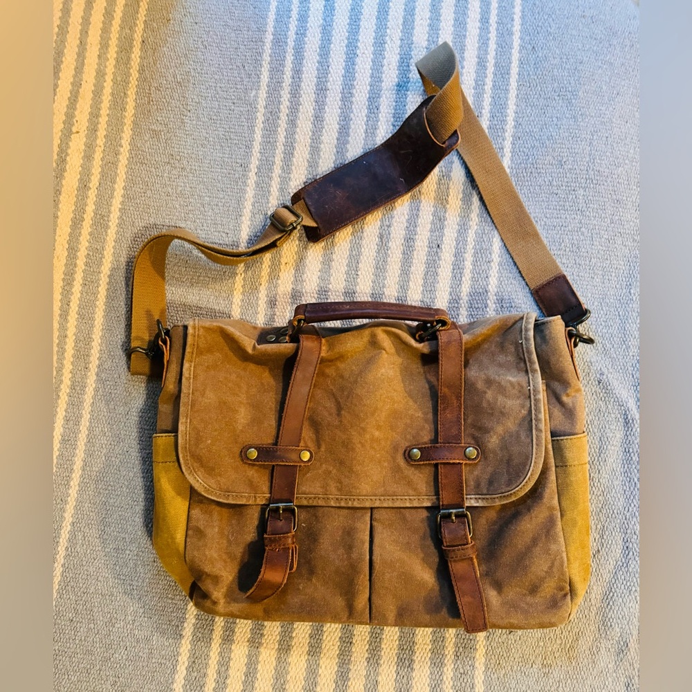 Oiled canvas/leather trim messenger bag